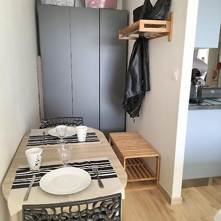 Studio A 200 Metres De La Plage Canet-en-Roussillon Exterior foto
